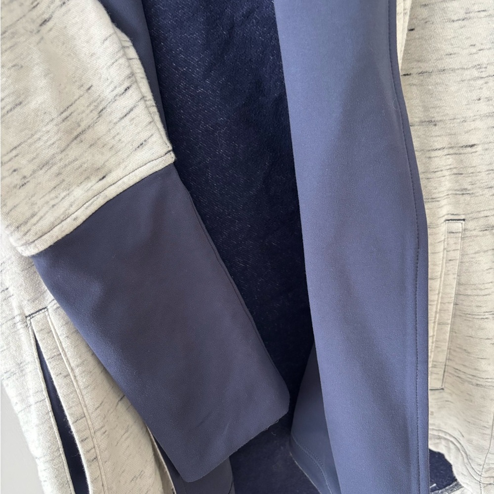 Adidas Women Medium Gray and Navy Open Front Quiet Luxury Athleisure Cozy Sporty - Picture 5 of 9